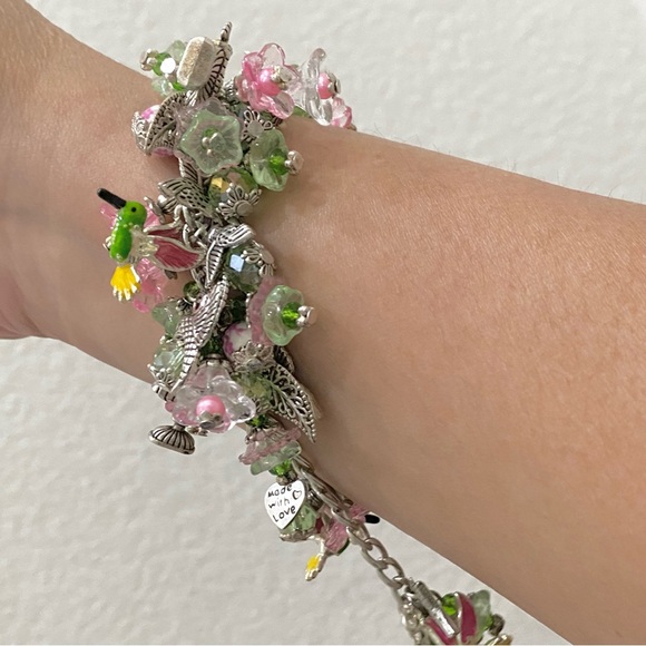 Handmade Spring Themed Flowers Hummingbird Chunky Beaded Fun Bracelet - Picture 3 of 16